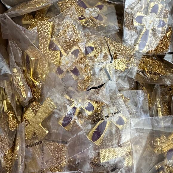 220 pcs! Gold Plated Purple 1.5" First Communion Chalice Cross Pendant Necklaces - Picture 3 of 5